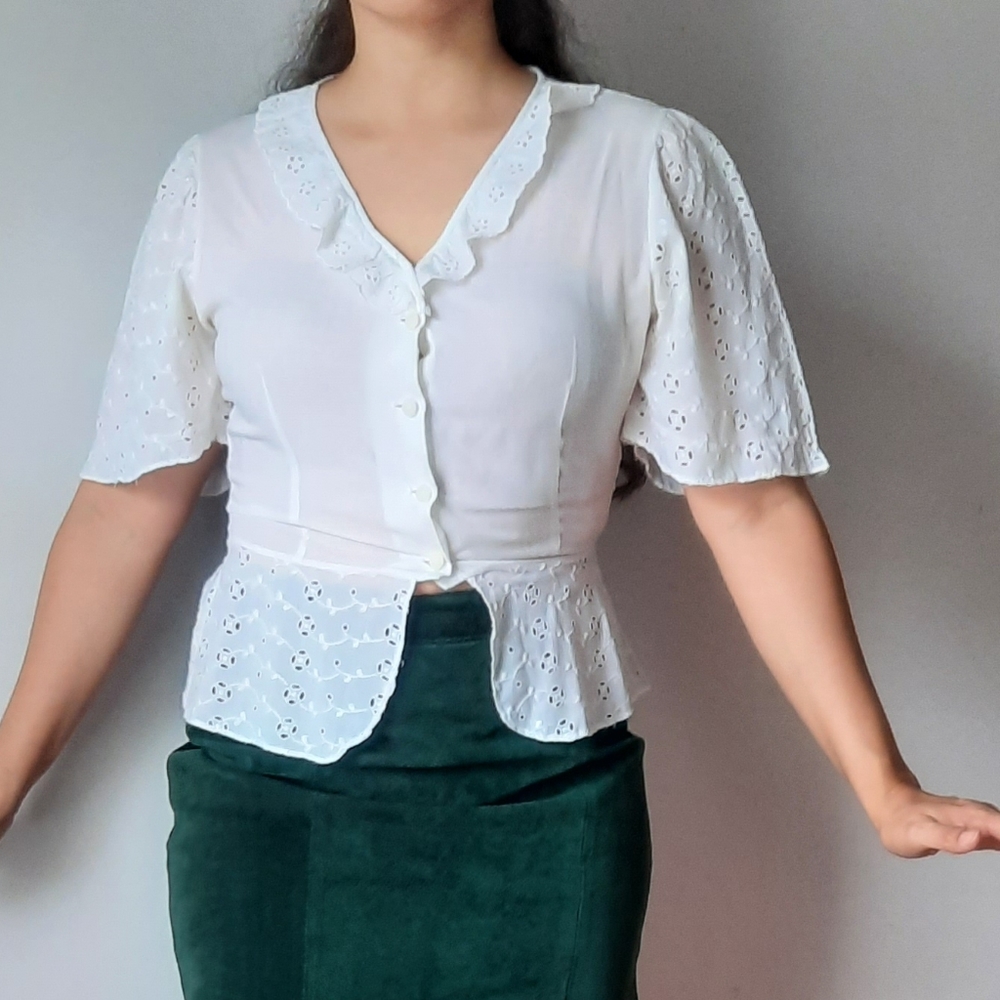 Vintage cottage core eyelet peplum blouse